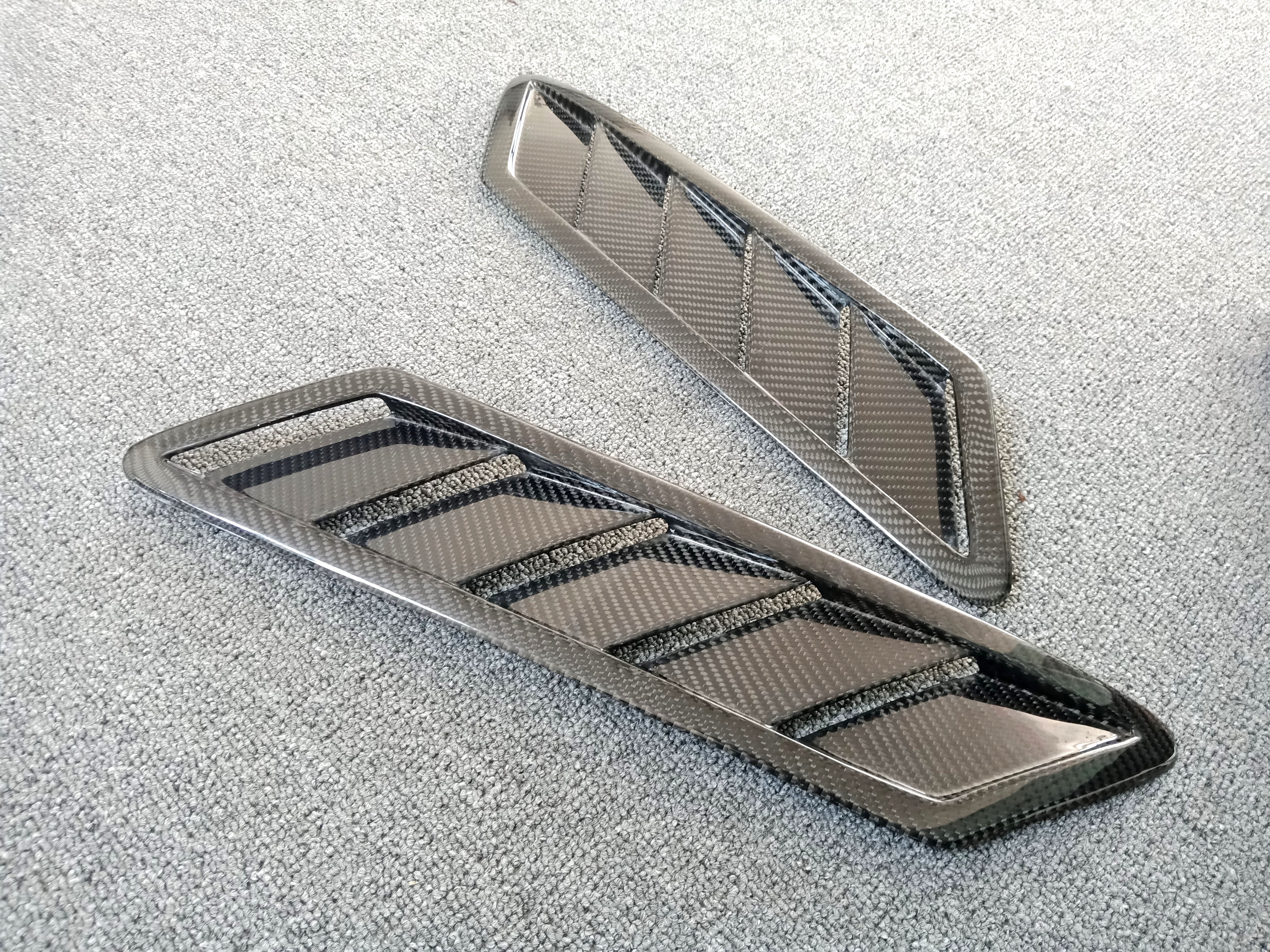 08- R35 Gtr Ni-V1 Style Front Fender Vent