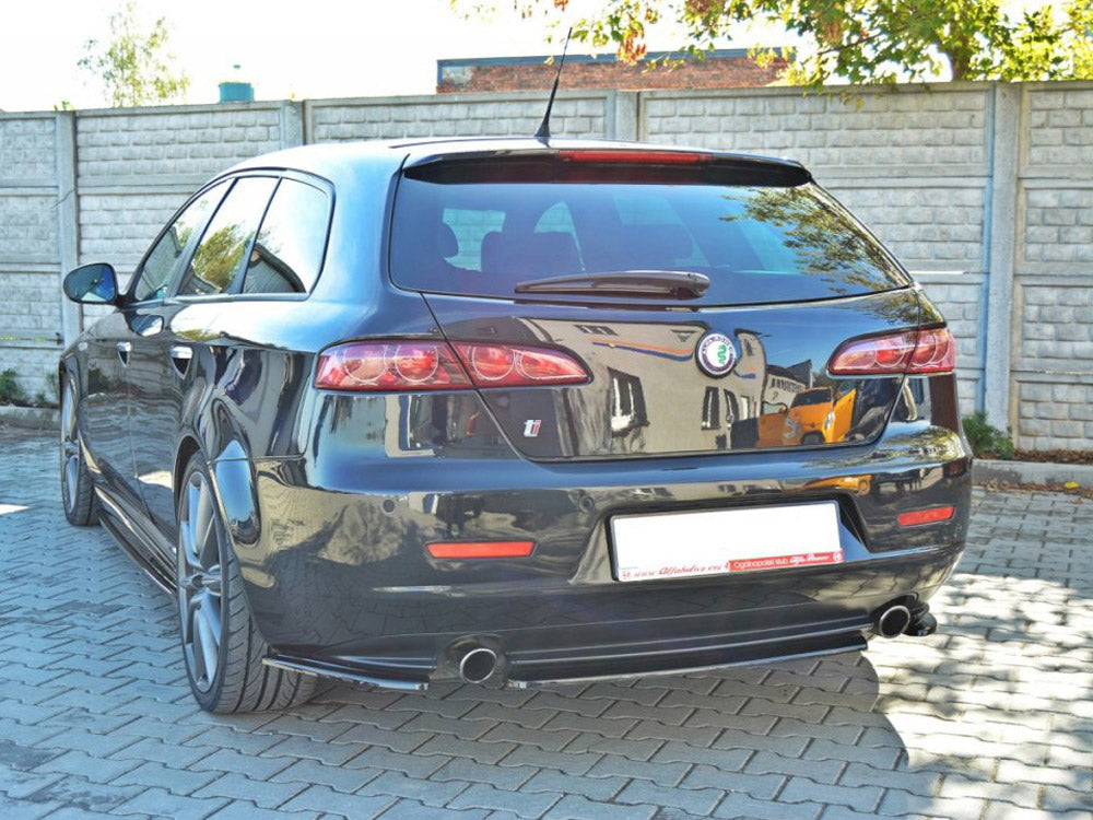 Maxton Design Central Rear Splitter Alfa Romeo 159 - Carbon Look