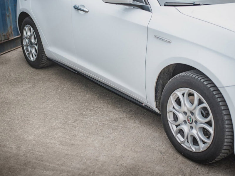Maxton Design Side Skirts Diffusers V.2 Alfa Romeo Giulietta