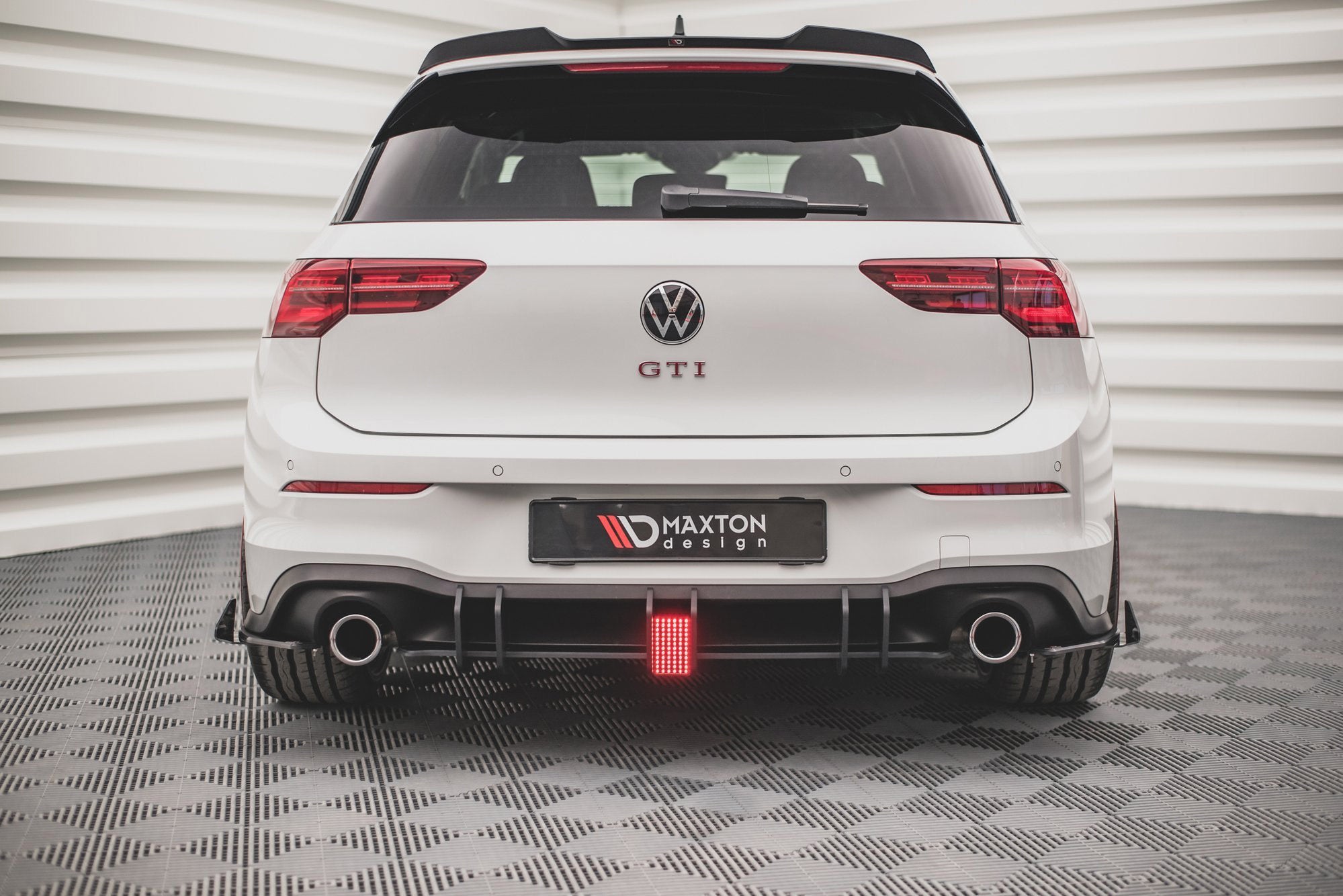 Maxton Design LED STOP Light VW Golf 8 GTI