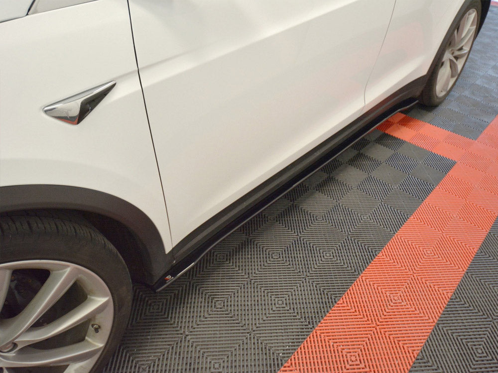 Maxton Design Side Skirts Diffusers V.2 Tesla Model X (2015-)