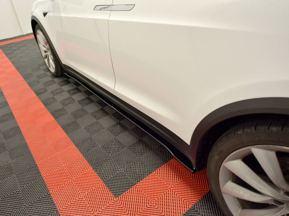Maxton Design Side Skirts Diffusers V.2 Tesla Model X (2015-)