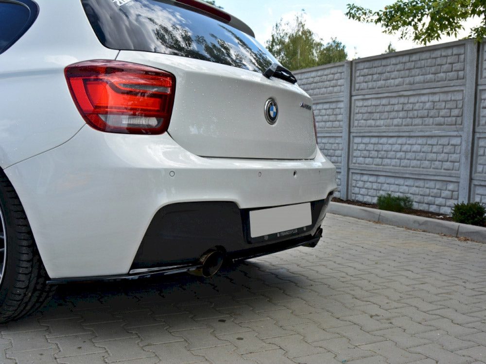 Maxton Design Central Rear Splitter BMW 1 F20 / F21 - Carbon Look