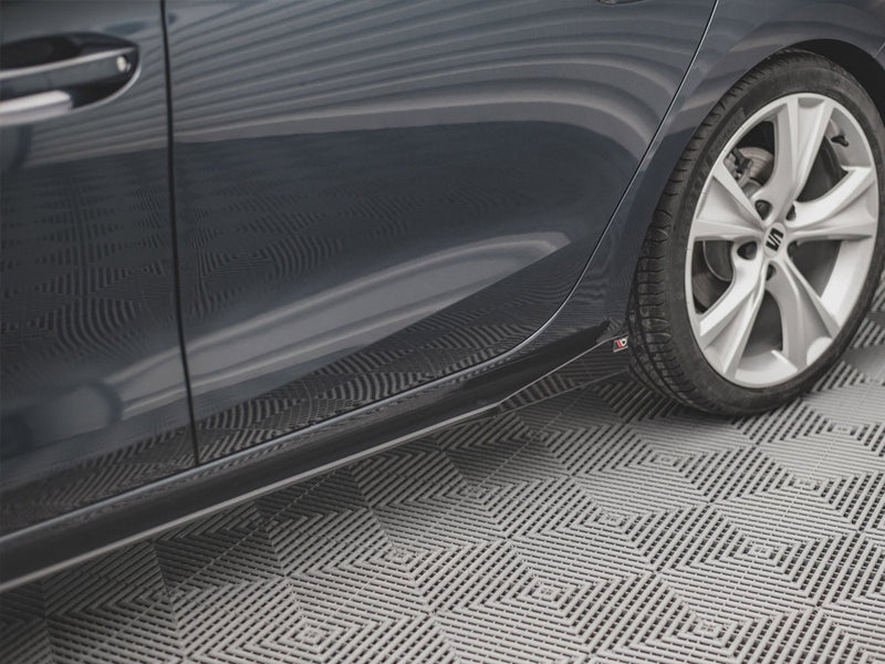 Maxton Design Street PRO Side Skirts Diffusers + Flaps Seat Leon FR Mk4