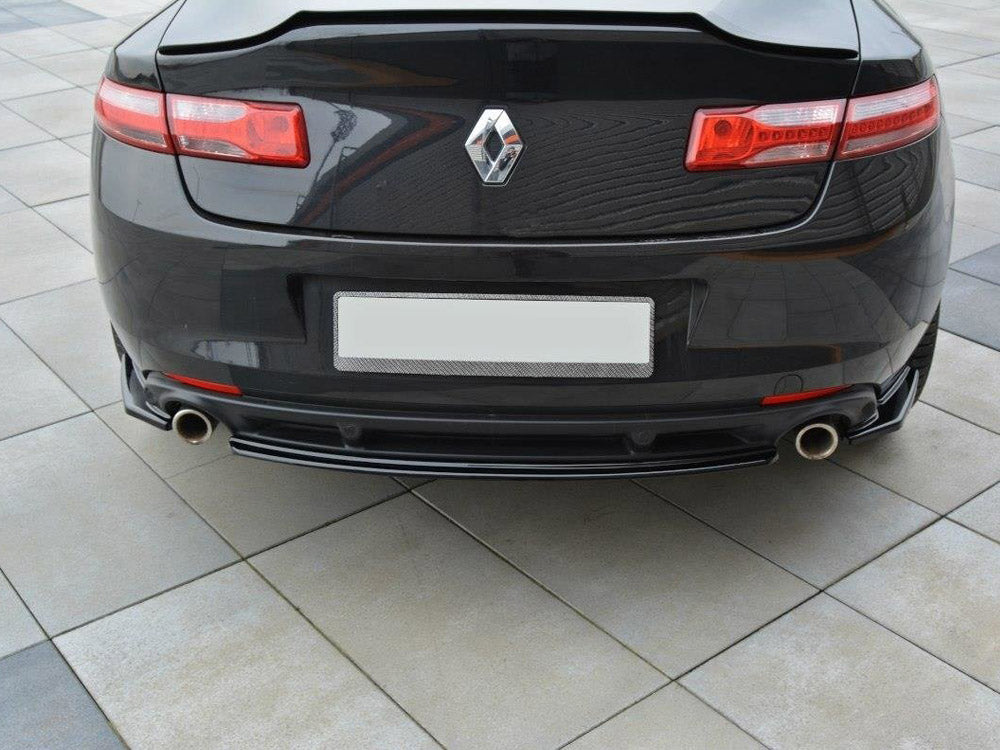 Maxton Design Central Rear Splitter Renault Laguna MK 3 Coupe (2008-2015)