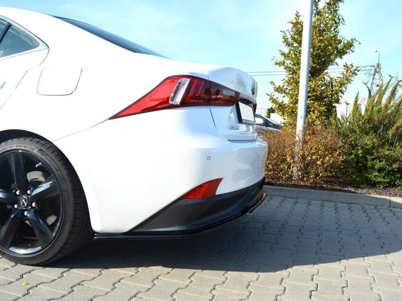 Maxton Design Central Rear Splitter Lexus IS 300H Mk3 - Carbon Look