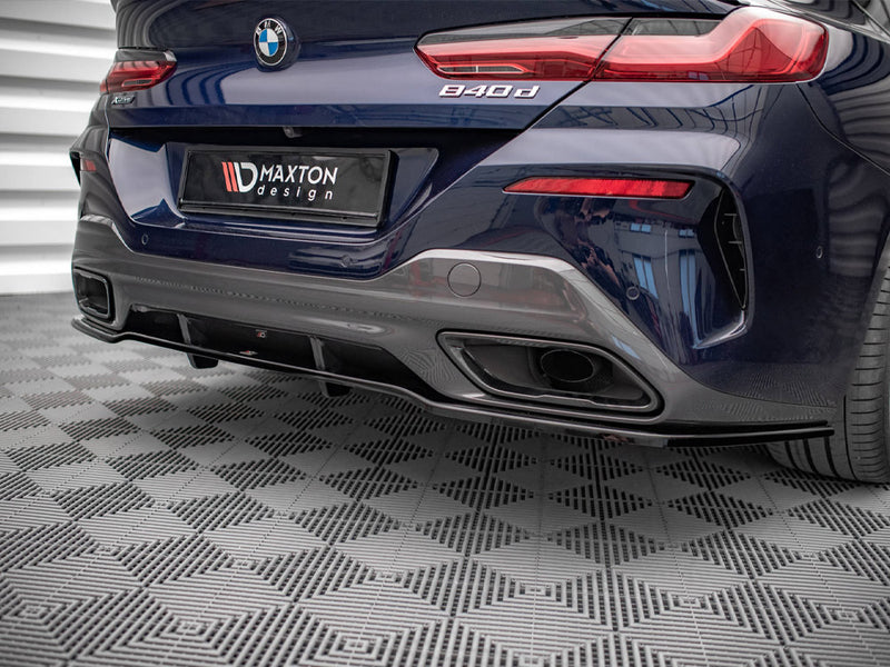 Maxton Design Central Rear Splitter (Vertical Bars) BMW 8 Gran Coupe M-Pack G16