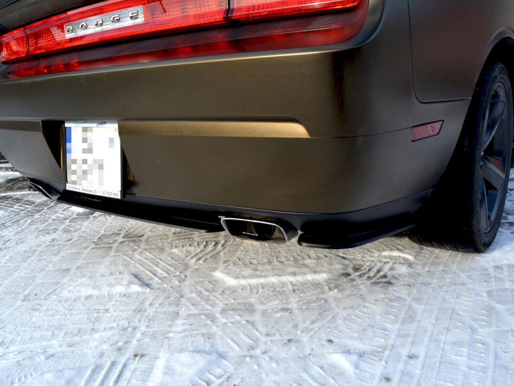 Maxton Design Central Rear Splitter Dodge Challenger Mk3 PHASE-1 SRT8 Coupe