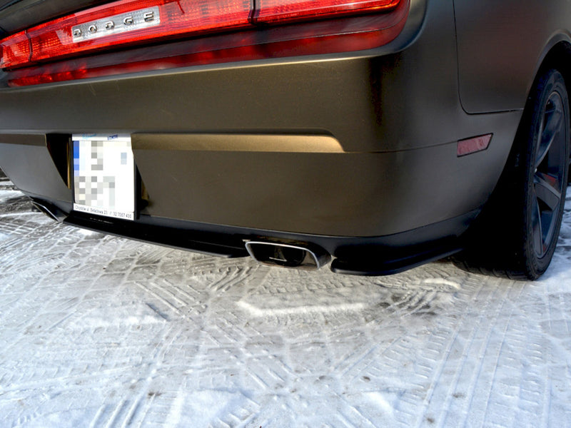 Maxton Design Central Rear Splitter Dodge Challenger Mk3 PHASE-1 SRT8 Coupe