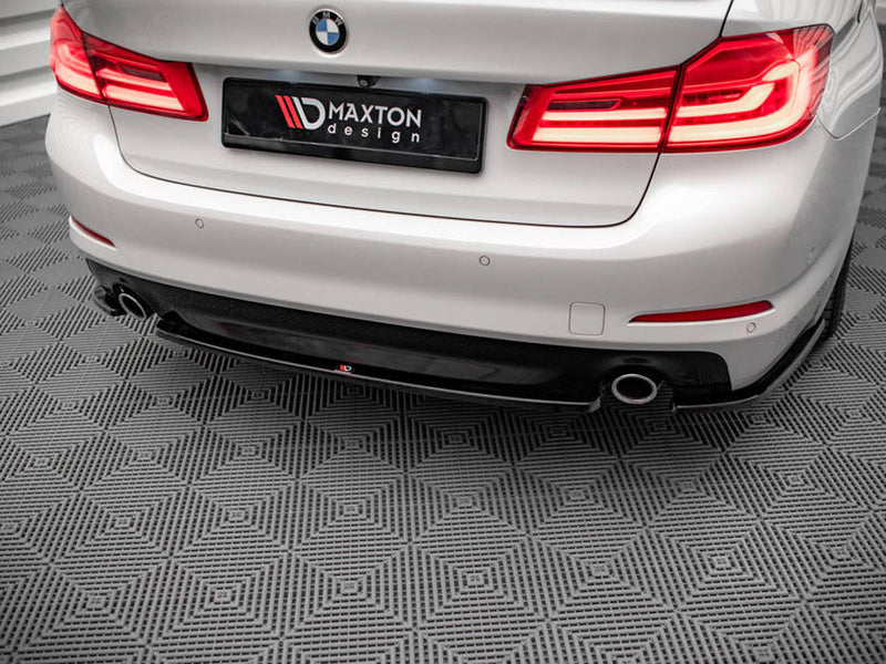 Maxton Design Central Rear Splitter BMW 5 Sedan G30