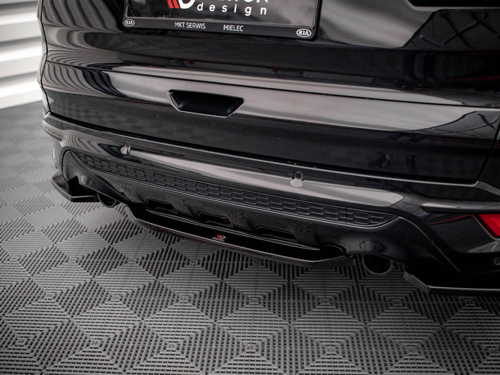 Maxton Design Central Rear Splitter Ford Escape ST-Line Mk3 (2012-2019)