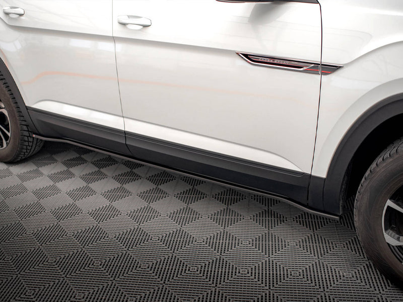 Maxton Design Side Skirts Diffusers VW Atlas Cross Sport (2020-)