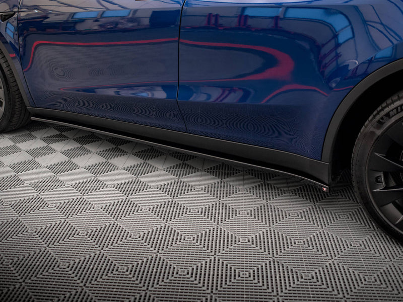 Maxton Design Side Skirts Diffusers V.2 Tesla Model Y