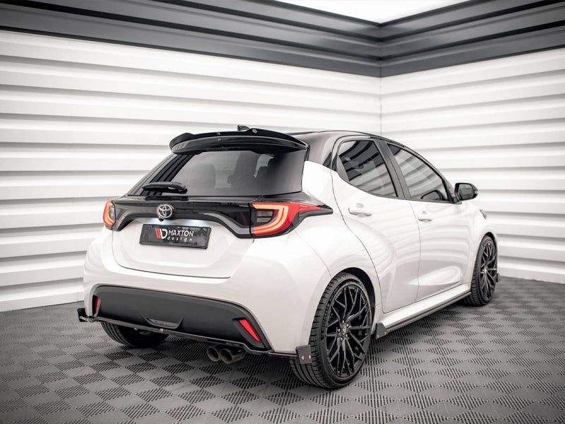 Maxton Design Rear Splitter V.1 + Flaps Toyota Yaris Mk4