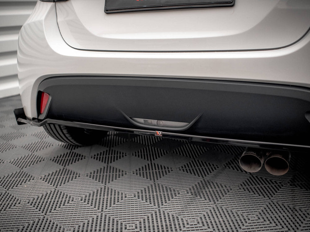 Maxton Design Rear Splitter V.1 + Flaps Toyota Yaris Mk4