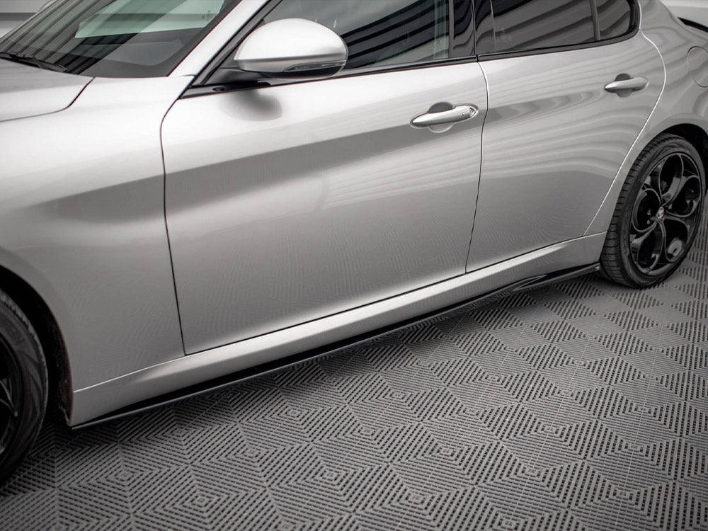 Maxton Design Side Skirts Diffusers Alfa Romeo Giulia Sport