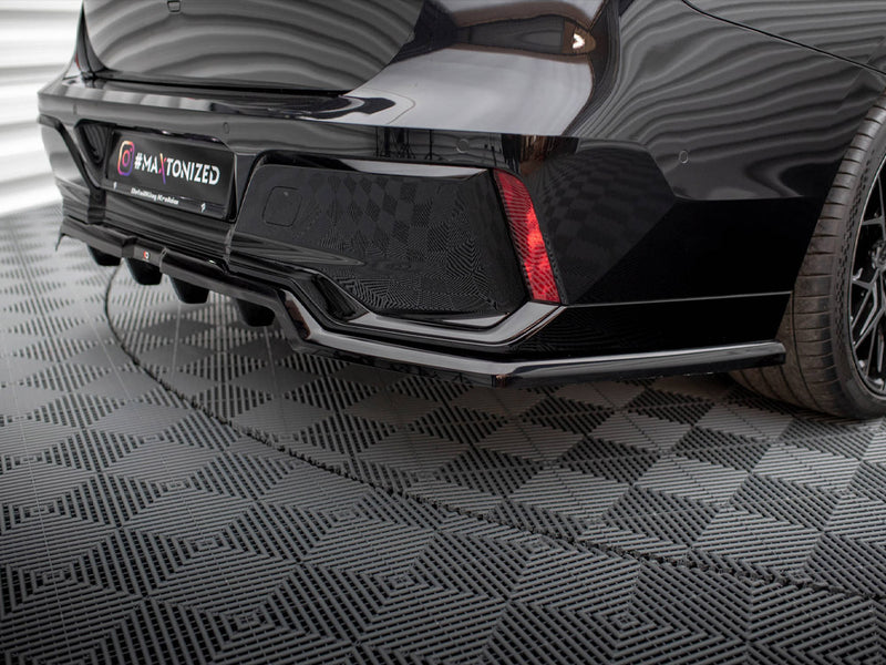 Maxton Design Central Rear Splitter (Vertical Bars) BMW 7 M-Pack G70