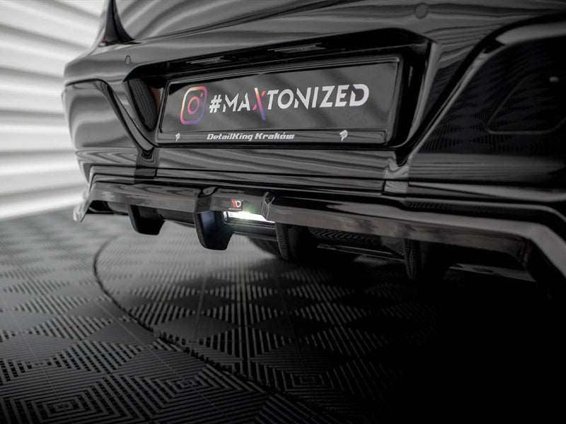 Maxton Design Central Rear Splitter (Vertical Bars) BMW 7 M-Pack G70
