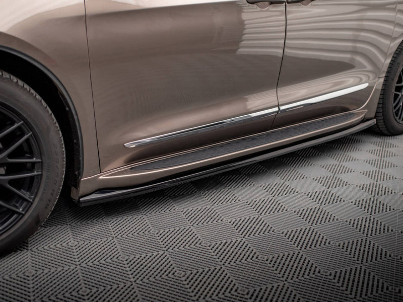 Maxton Design Side Skirts Diffusers V.1 Chrysler Pacifica Mk2