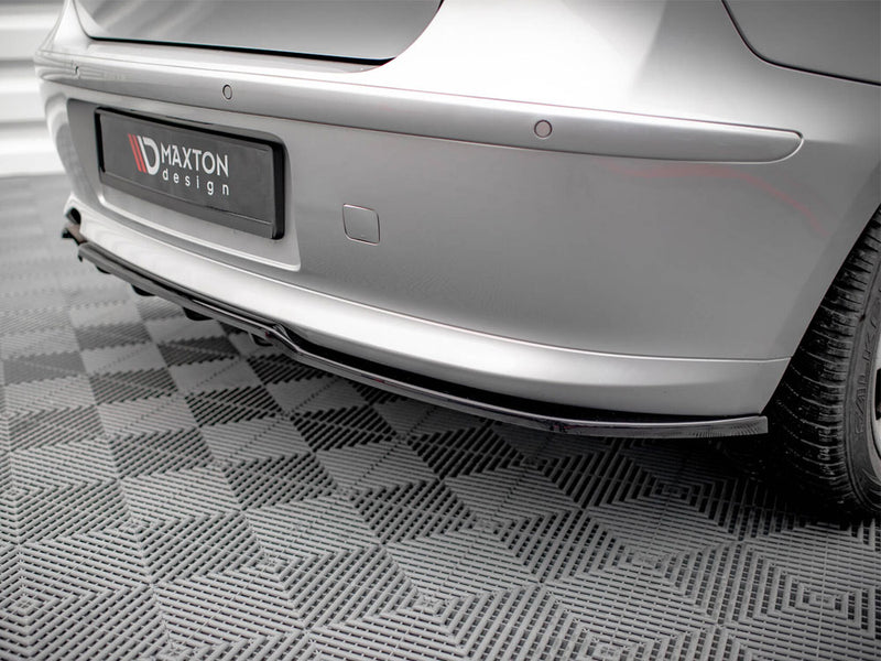 Maxton Design Central Rear Splitter (Vertical Bars) BMW 1 E81 Facelift