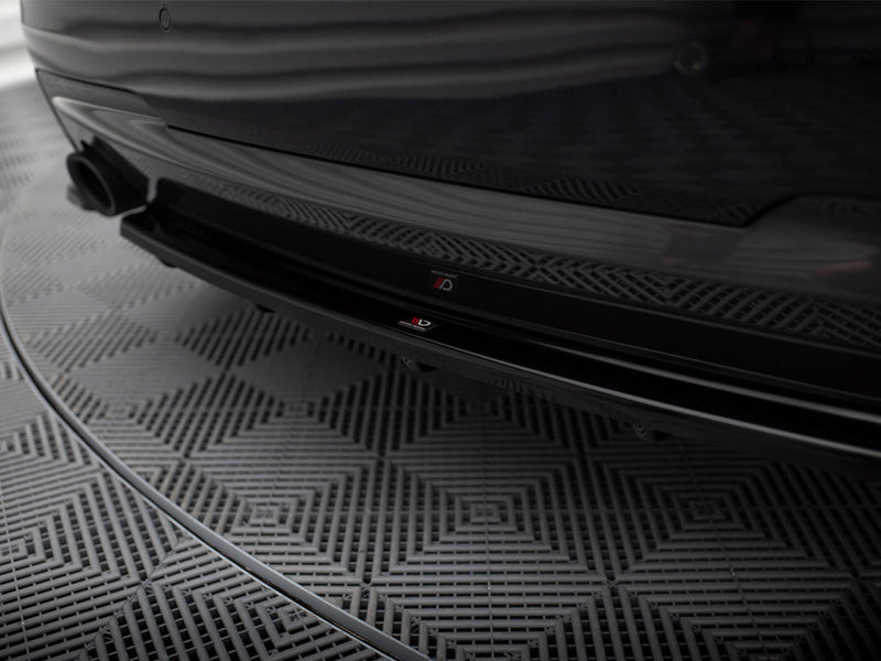 Maxton Design Central Rear Splitter (Vertical Bars) BMW 5 F11 M-Pack
