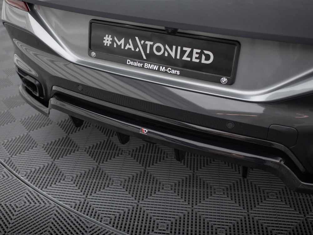 Maxton Design Central Rear Splitter (Vertical Bars) V.1 BMW X6 M-Pack G06 Facelift