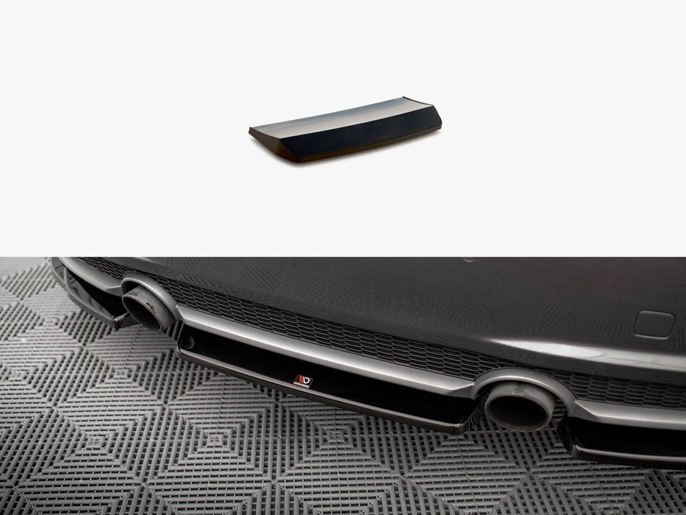 Maxton Design Central Rear Splitter Audi TT S-Line 8S