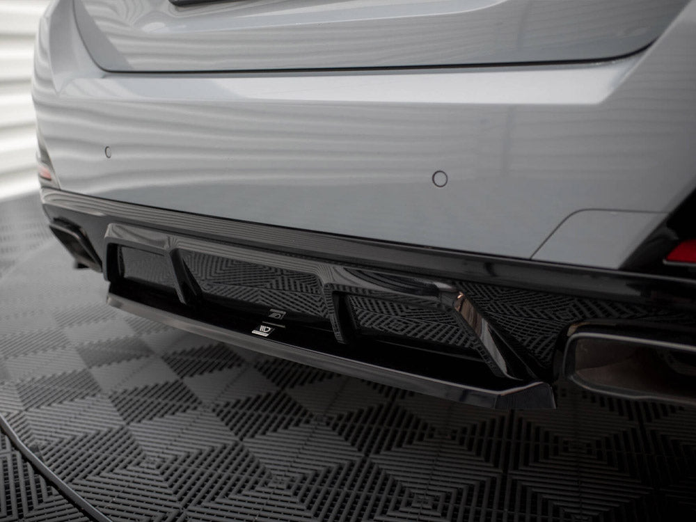Maxton Design Central Rear Splitter BMW M440i Gran Coupe G26