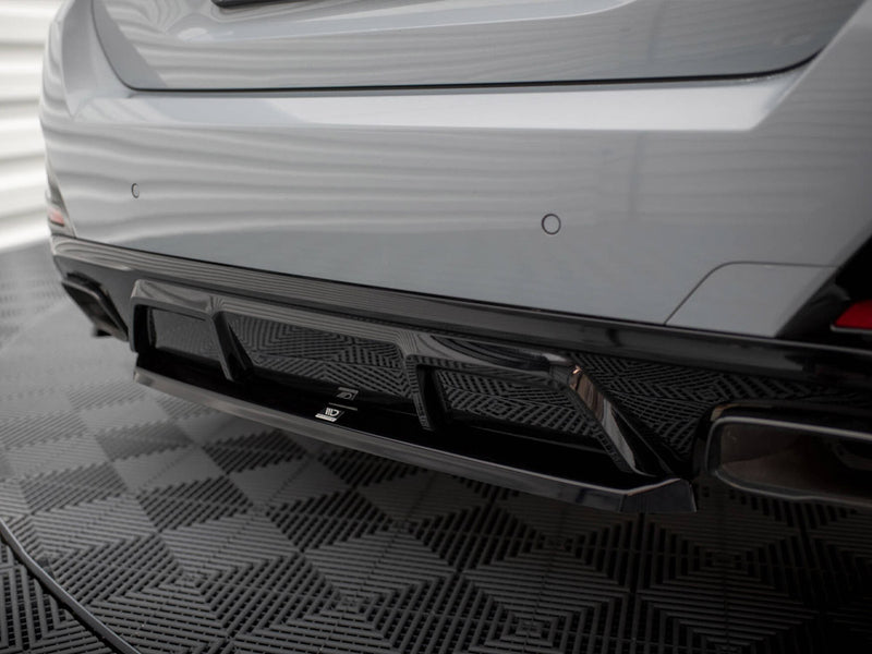 Maxton Design Central Rear Splitter BMW M440i Gran Coupe G26