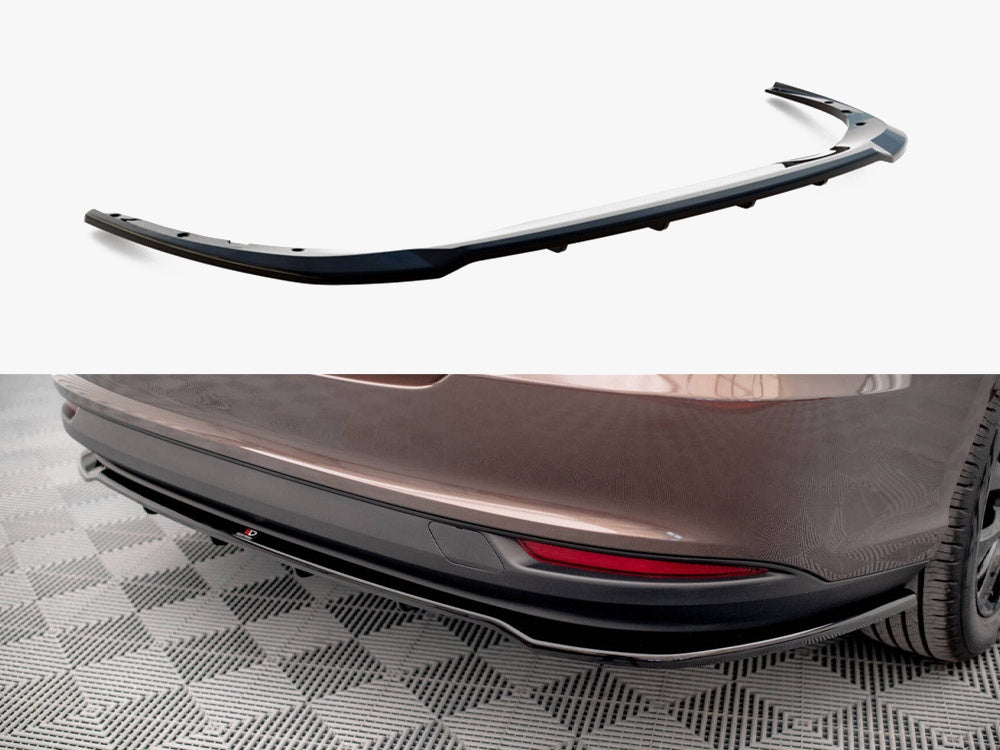 Maxton Design Central Rear Splitter (Vertical Bars) Fiat Tipo S Sedan Mk1
