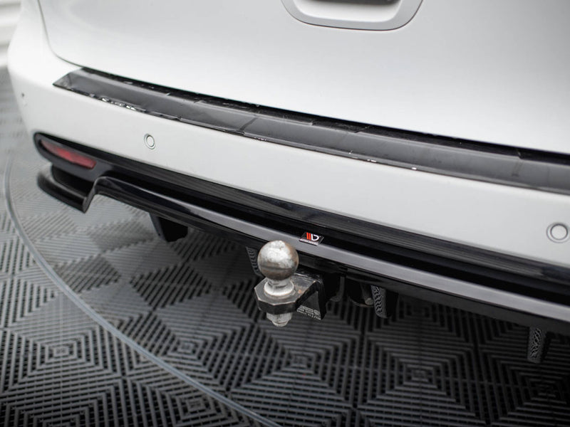 Maxton Design Central Rear Splitter (Vertical Bars) Chrysler Pacifica Mk2 Facelift