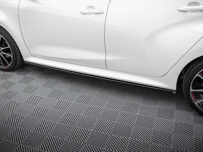 Maxton Design Side Skirts Diffusers V.2 Toyota Yaris Mk4