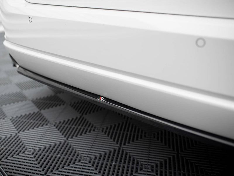 Maxton Design Central Rear Splitter BMW 3 Sedan / Touring G20 / G21 Facelift