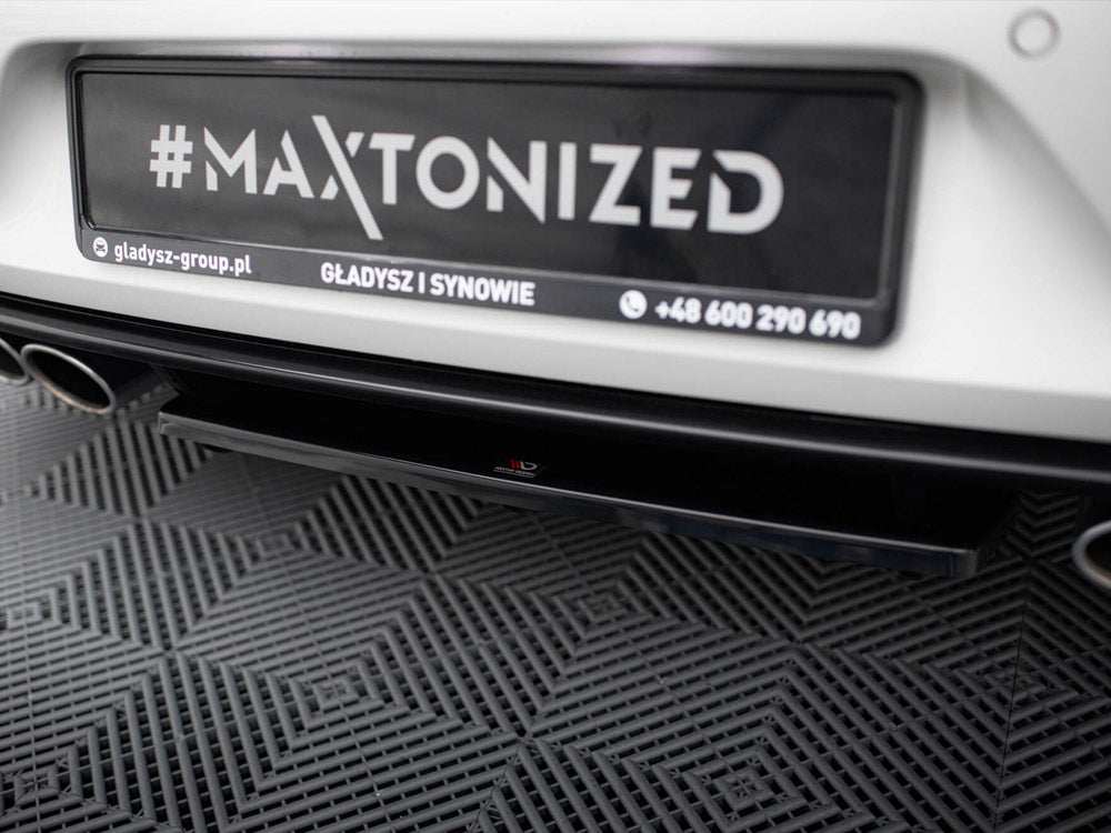 Maxton Design Central Rear Splitter (Vertical Bars) VW Golf R Mk7
