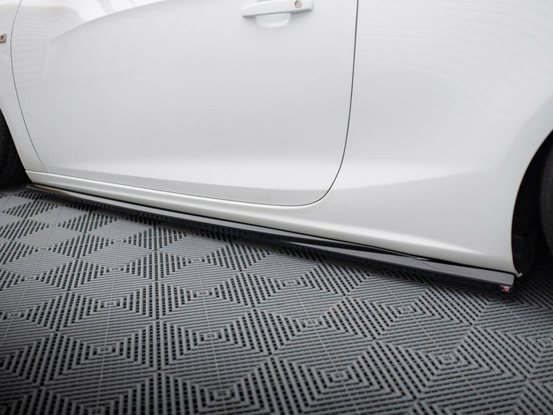 Maxton Design Side Skirts Diffusers Opel Cascada