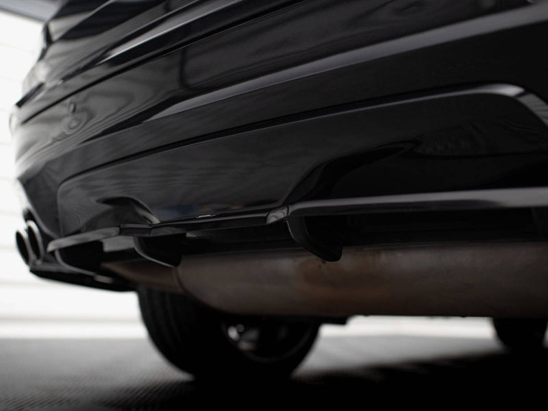Maxton Design Central Rear Splitter (Vertical Bars) BMW X4 M-Pack