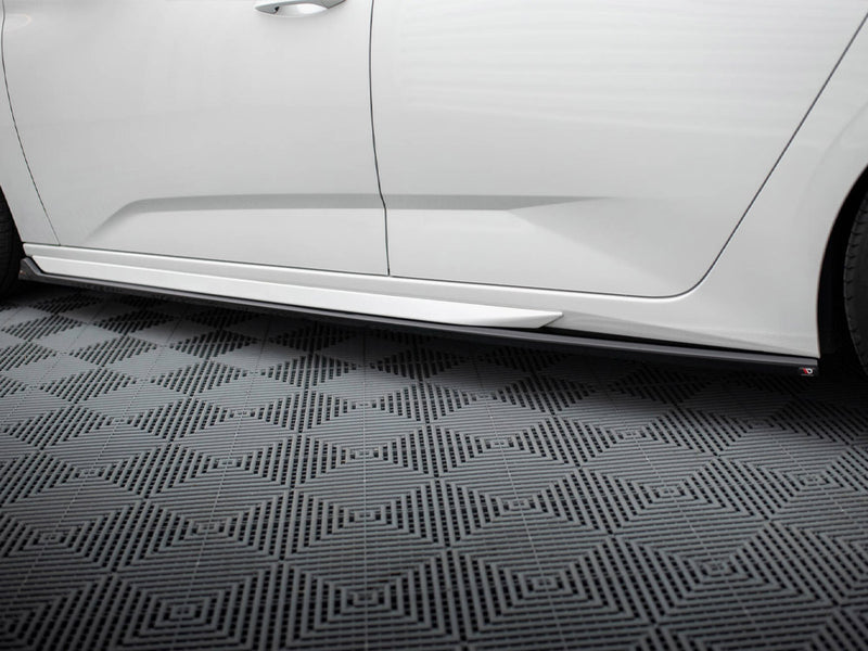 Maxton Design Side Skirts Diffusers Peugeot 308 GT SW Mk3