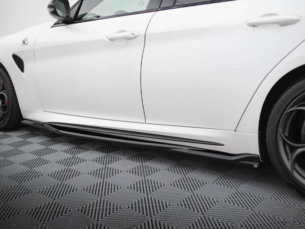 Maxton Design Side Skirts Diffusers Alfa Romeo Giulia Quadrifoglio