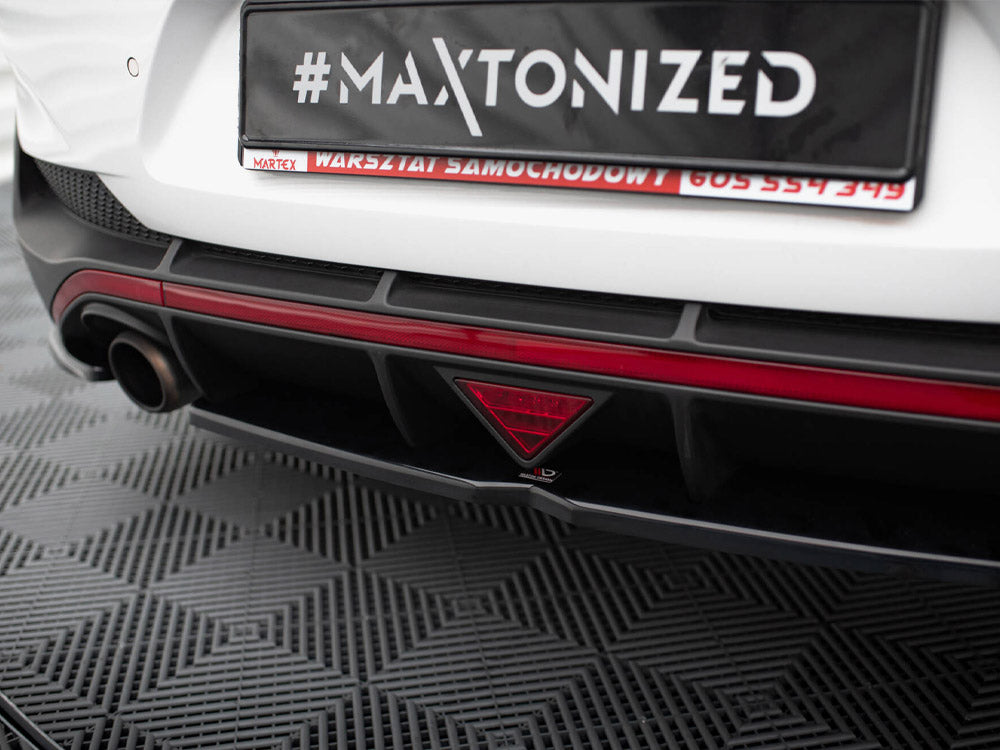 Maxton Design Central Rear Splitter (Vertical Bars) Hyundai I30 Mk3 N Fastback