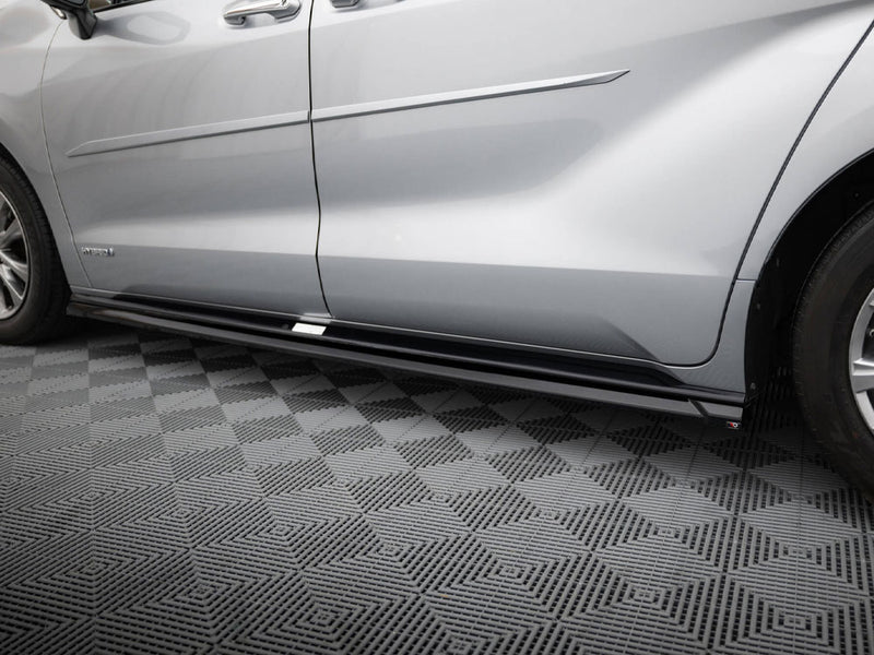 Maxton Design Side Skirts Diffusers Toyota Sienna Mk4