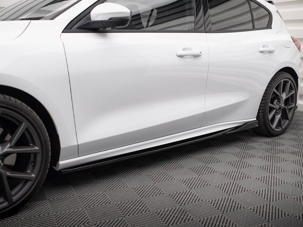 Maxton Design Side Skirts Diffusers V.4 Ford Focus ST / ST-Line Mk4 Facelift