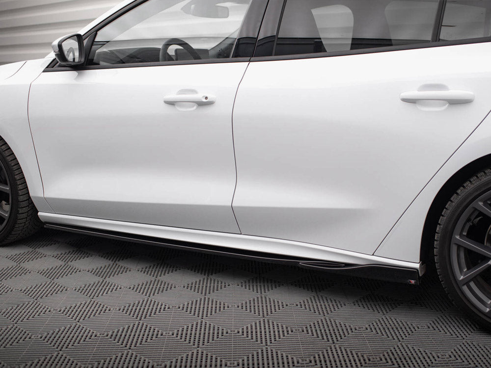 Maxton Design Side Skirts Diffusers V.4 Ford Focus ST / ST-Line Mk4 Facelift