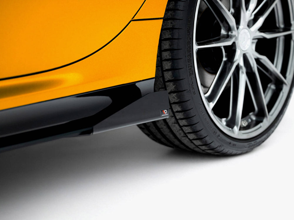 Maxton Design Street PRO Side Skirts Diffusers + Flaps BMW 1 M-Pack F70