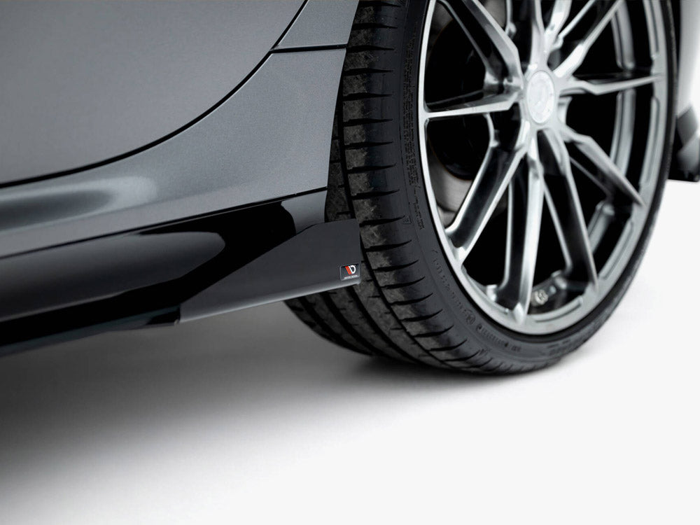 Maxton Design Street PRO Side Skirts Diffusers + Flaps BMW M135i F70