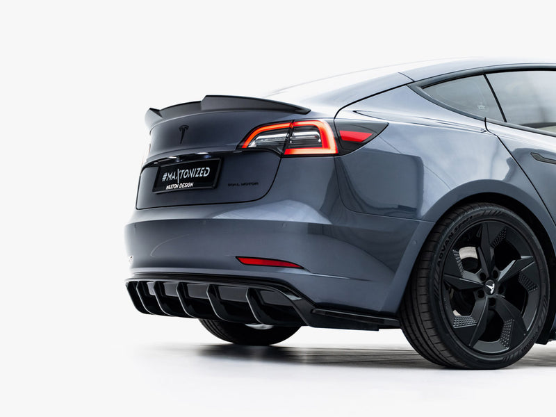 Maxton Design Rear Valance V.2 Tesla Model 3
