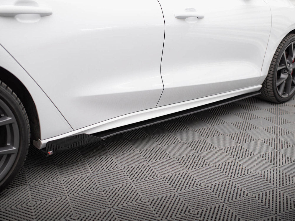 Maxton Design Street PRO Side Skirt Diffusers + Flaps Ford Focus ST / ST-Line Mk4