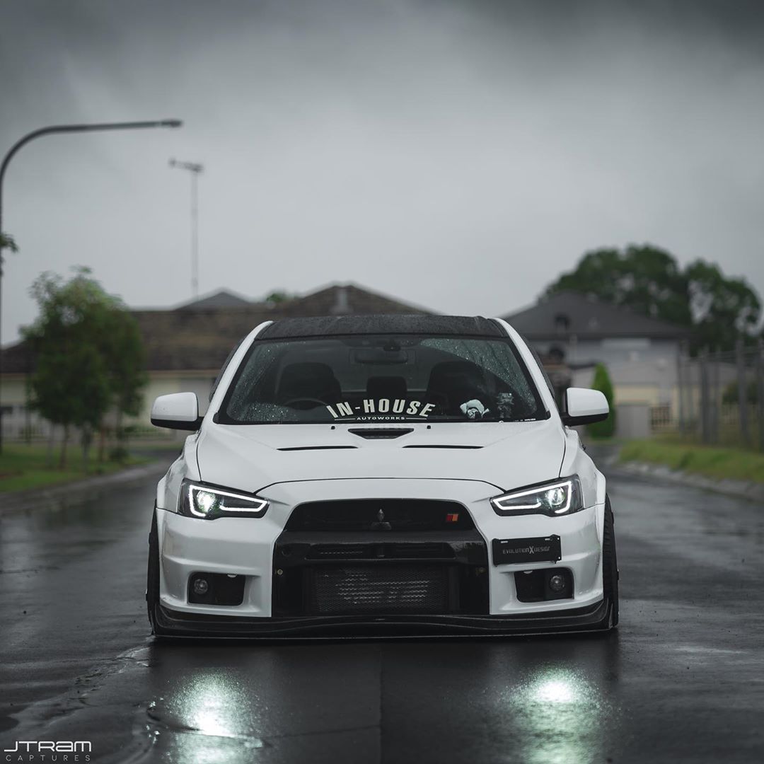 Mitsubishi Lancer Evolution X Vs Wide Body Version Front Lip With Diffuser Accessories