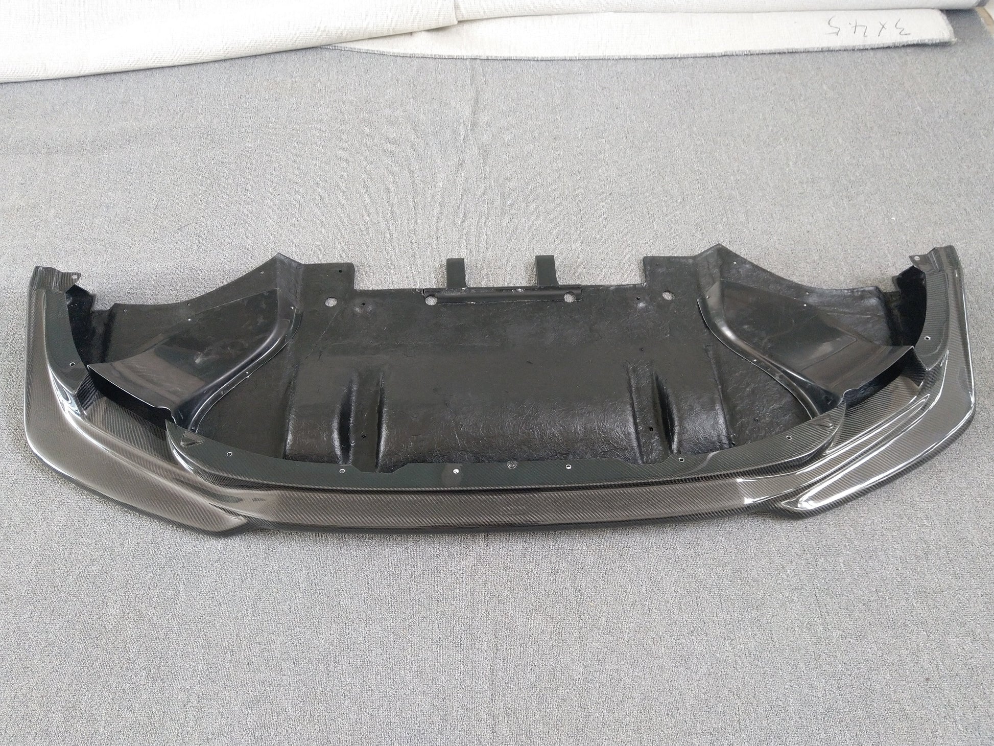 12-16 R35 Gtr Top Secret Style Front Diffuser