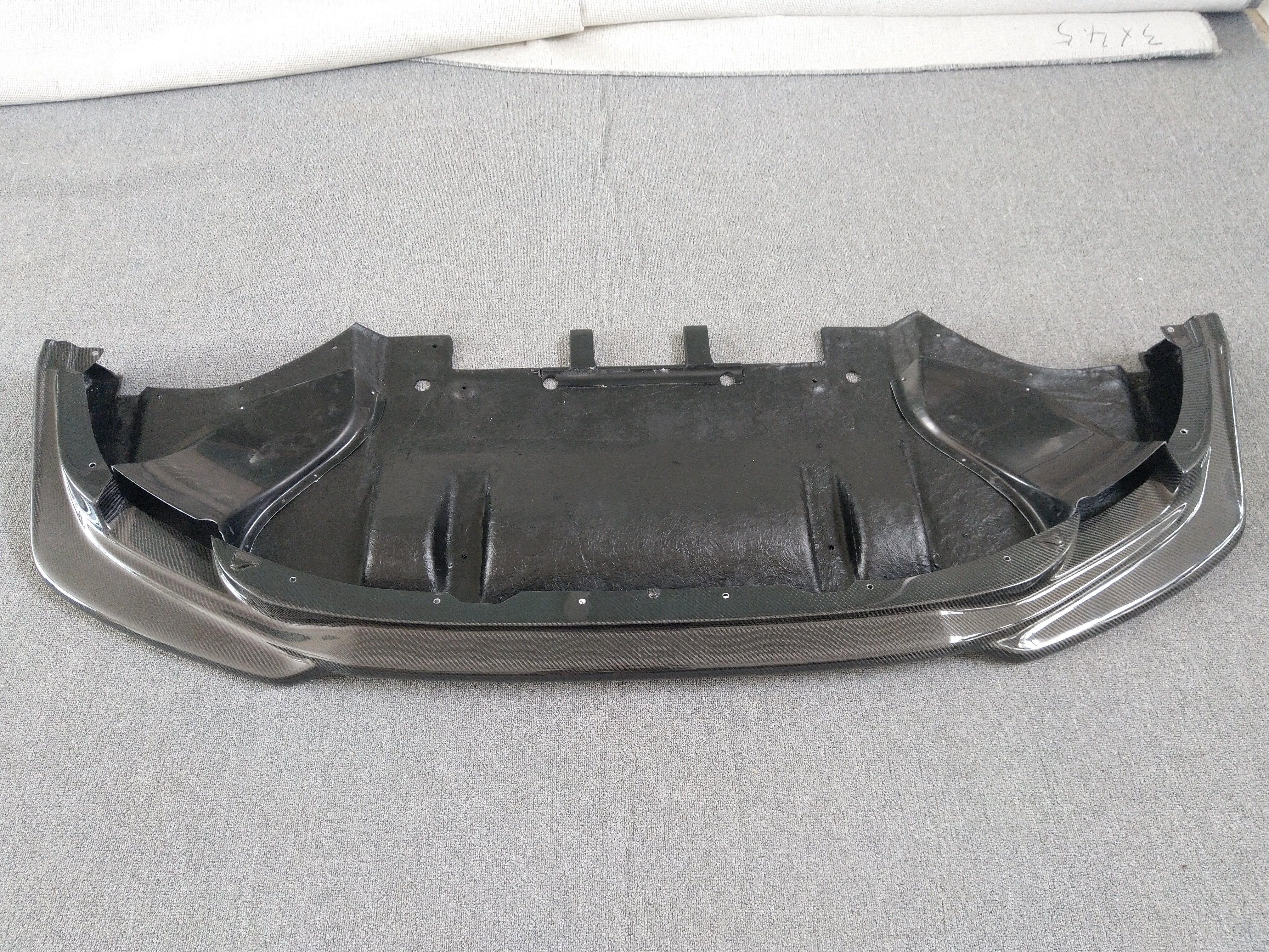 12-16 R35 Gtr Top Secret Style Front Diffuser