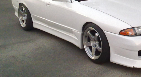 1989-1994 Nissan Skyline R32 Gts 4D Vx Style Side Skirts
